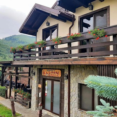 Hotel Maggie'S Ranch Rîşnov Exterior foto