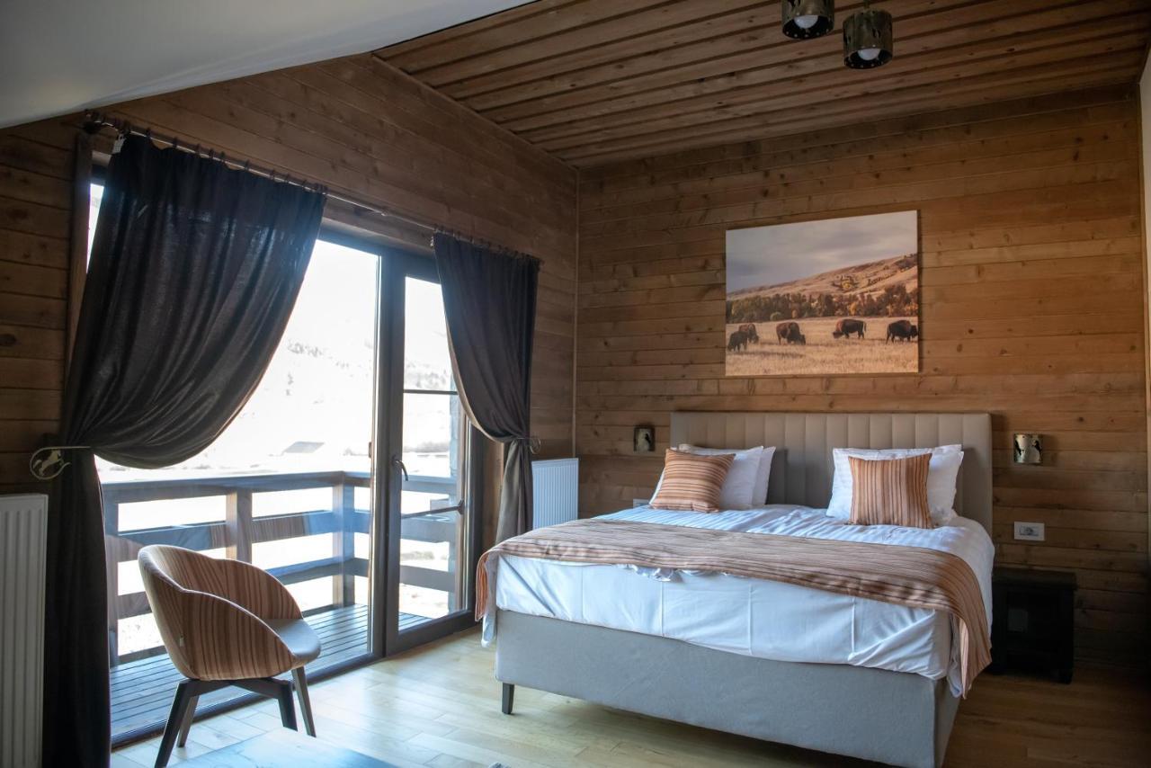 Hotel Maggie'S Ranch Rîşnov Exterior foto