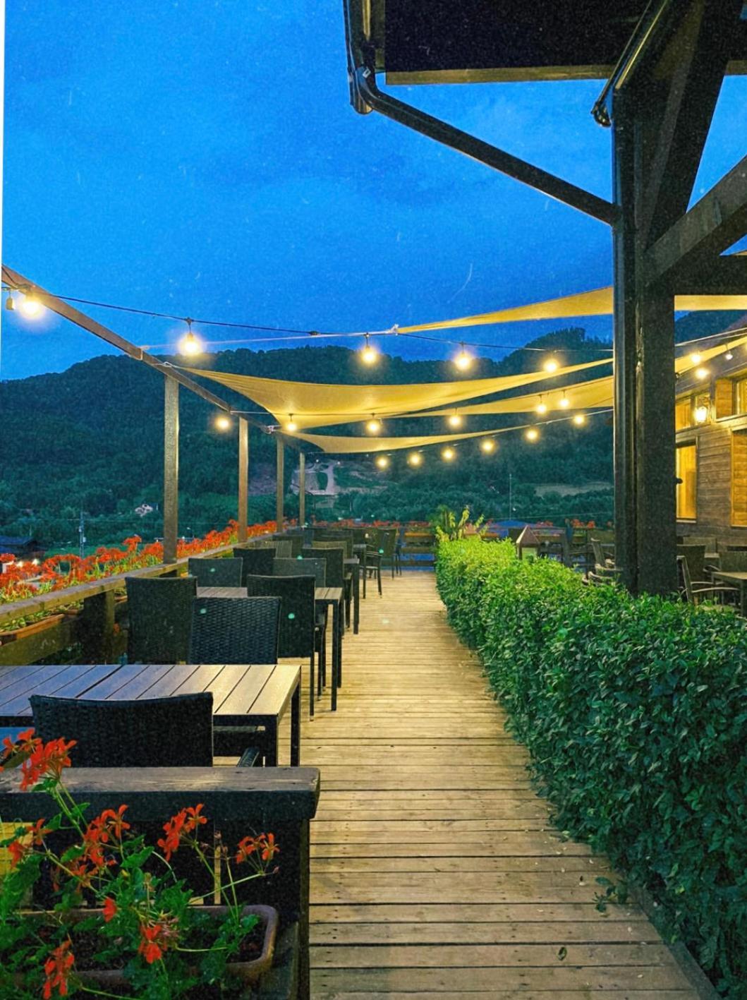 Hotel Maggie'S Ranch Rîşnov Exterior foto